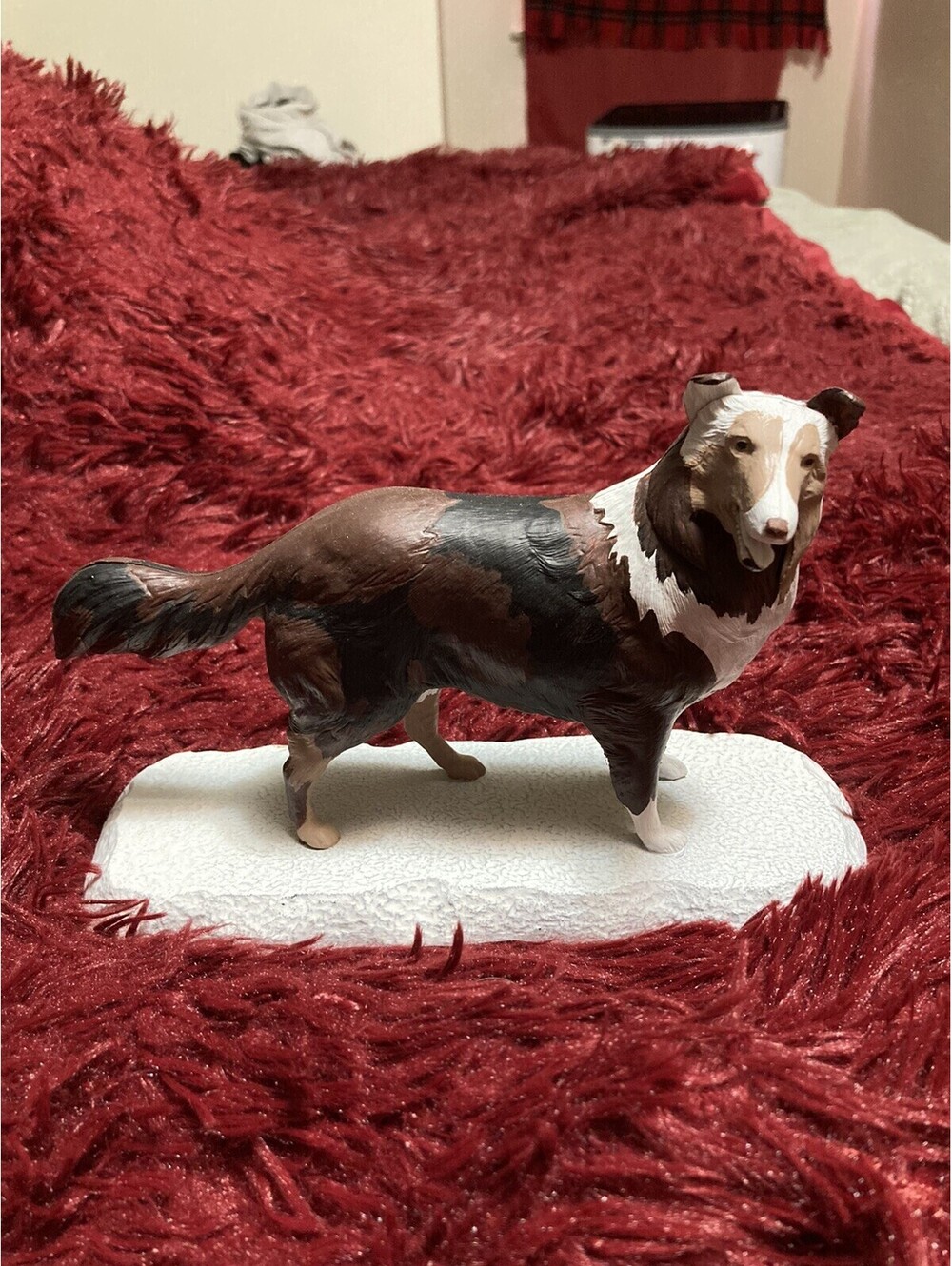Dogs of the World Bachmann Built & Painted Model Kit Of A Collie Dog